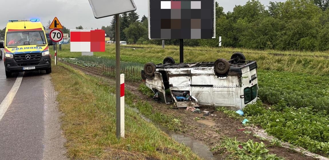 Zderzenie trzech samochodów w Rzeszowie - dwie osoby trafiły do szpitala