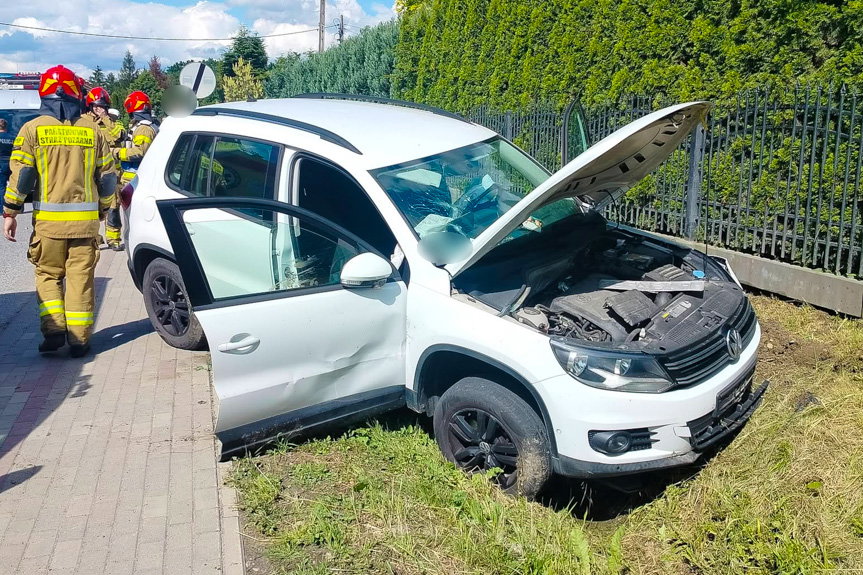 Zderzenie Skody i Volkswagena. Jedna osoba została poszkodowana