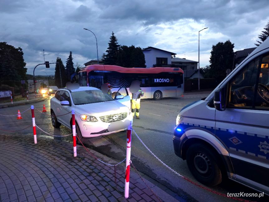 Krosno. Zderzenie samochodu z autobusem