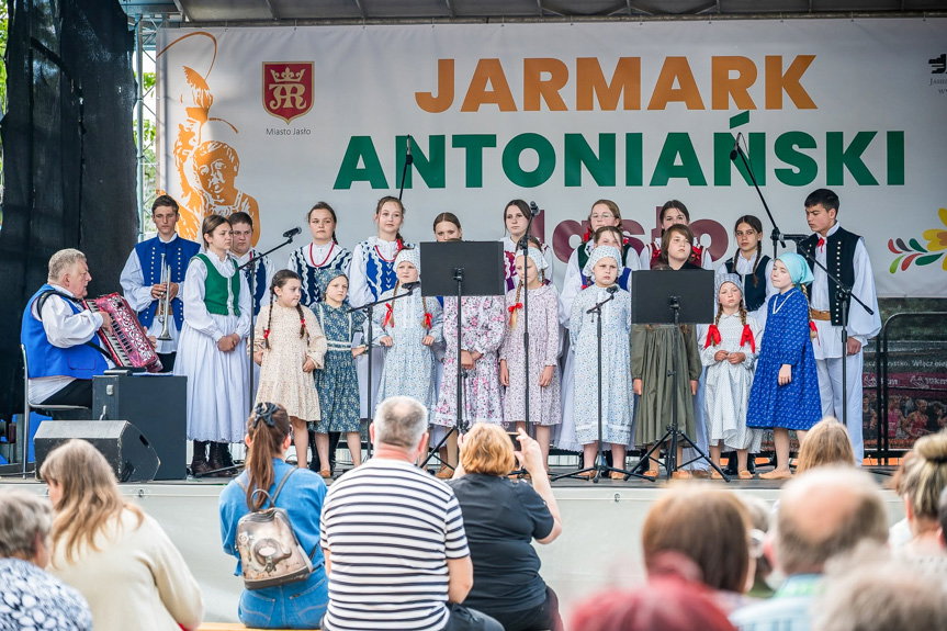 Jarmark Antoniański. Rynek w Jaśle pełen smaków i muzyki