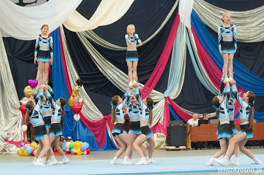 Wielkie show w hali MOSiR! Akademia Fragolin Cheerleaders podsumowała udany sezon