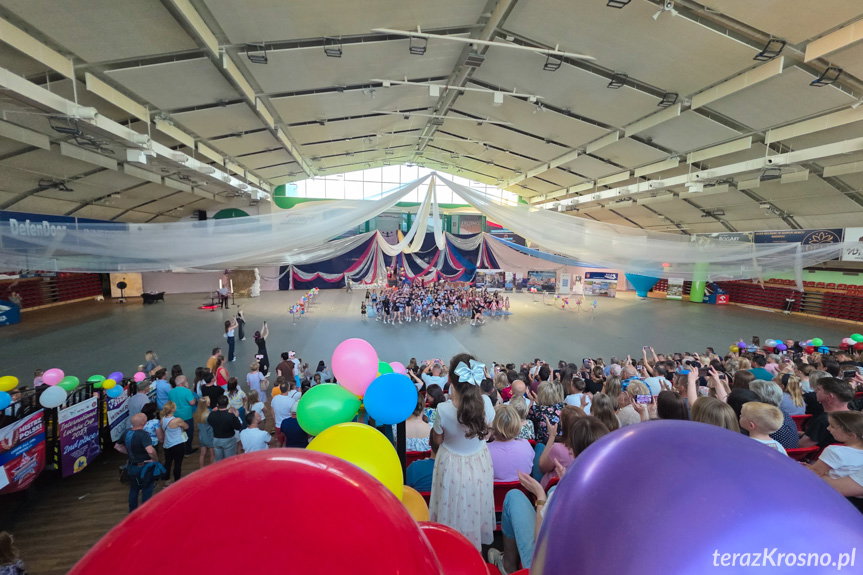 Wielkie show w hali MOSiR! Akademia Fragolin Cheerleaders podsumowała udany sezon