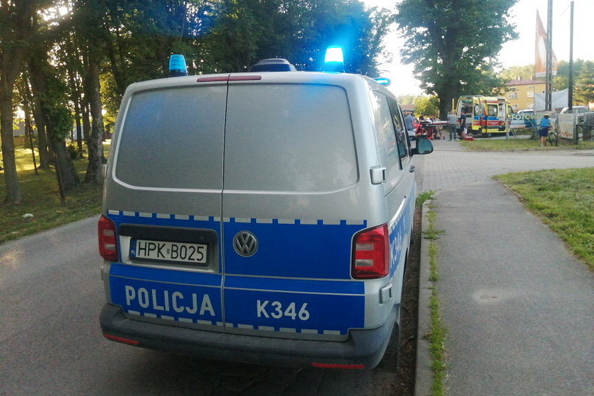 Kierowca Audi potrącił policjanta. Zarzuty dla mieszkańca powiatu krośnieńskiego