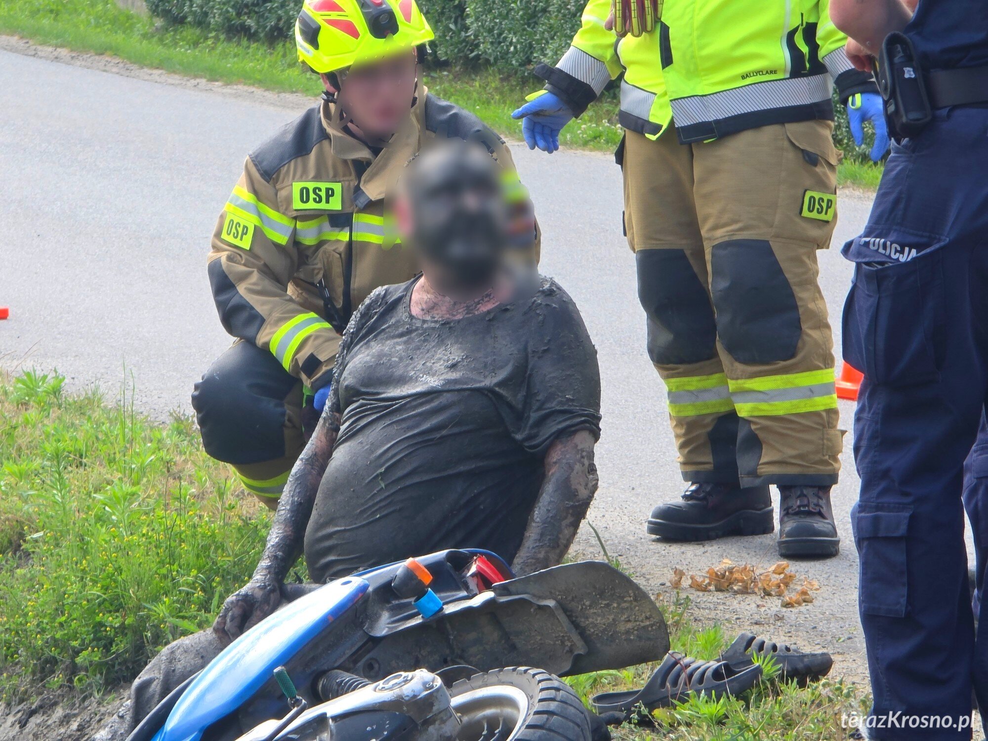 Kolizja w Szczepańcowej. Nietrzeźwy kierujący skuterem wjechał do rowu