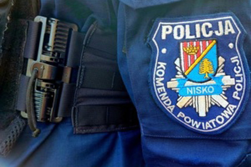 Wpadli jeden po drugim. Policjant z Niska zatrzymał poszukiwanych