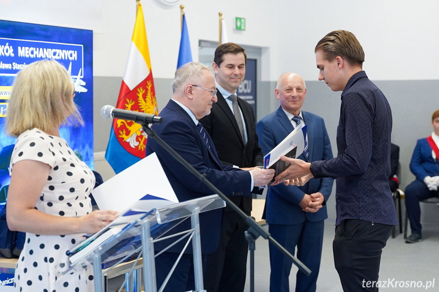Ostatni dzwonek w "Mechaniku". Wakacje czas zacząć!