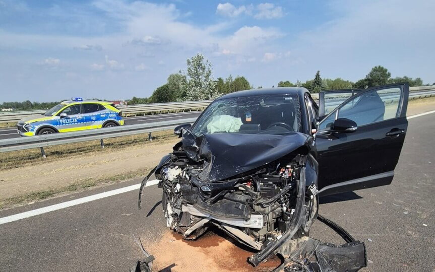 Groźny wypadek na A4 - dwie osoby trafiły do szpitala