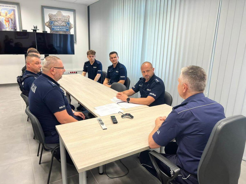 Letni sezon ruszył. Do Leska skierowano kolejnych policjantów