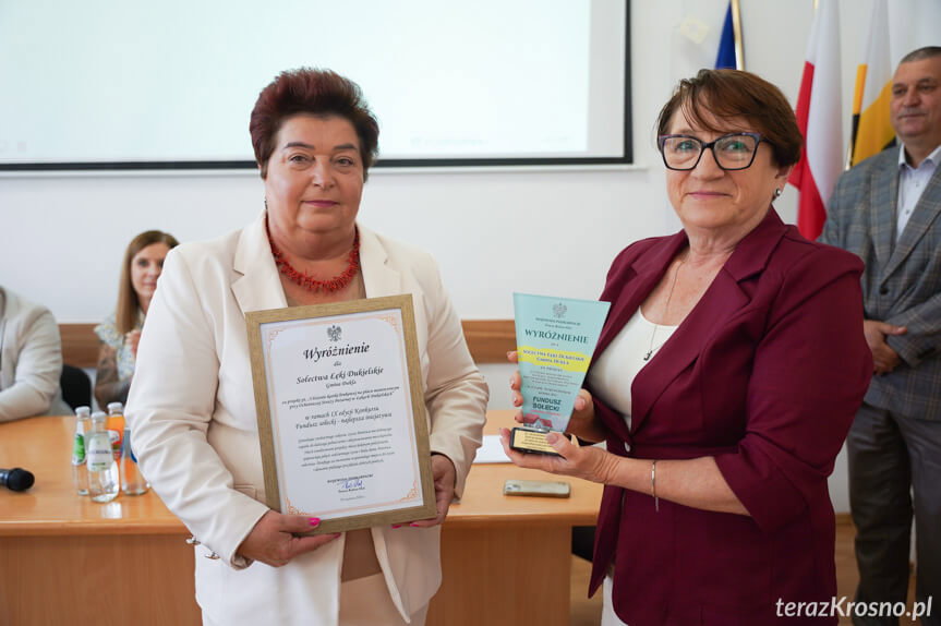 Sport i kultura docenione. Burmistrz Dukli wręczyła nagrody szkołom