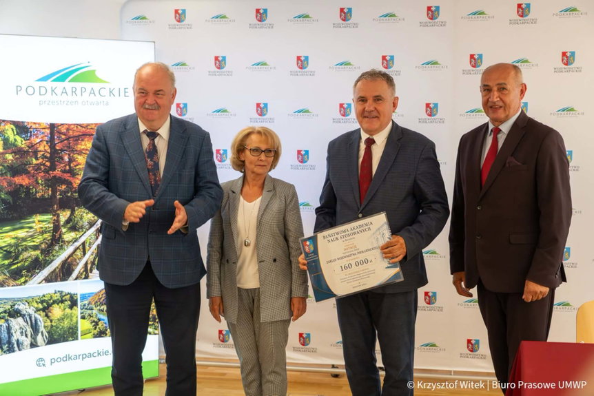 PANS w Krośnie ze wsparciem samorządu Województwa Podkarpackiego