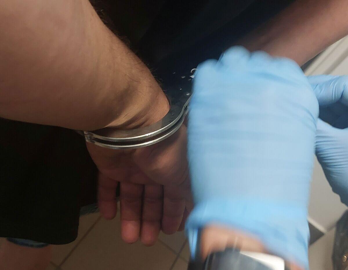 Zaczęło się od kłótni. Skończyło się raną kłutą i aresztem