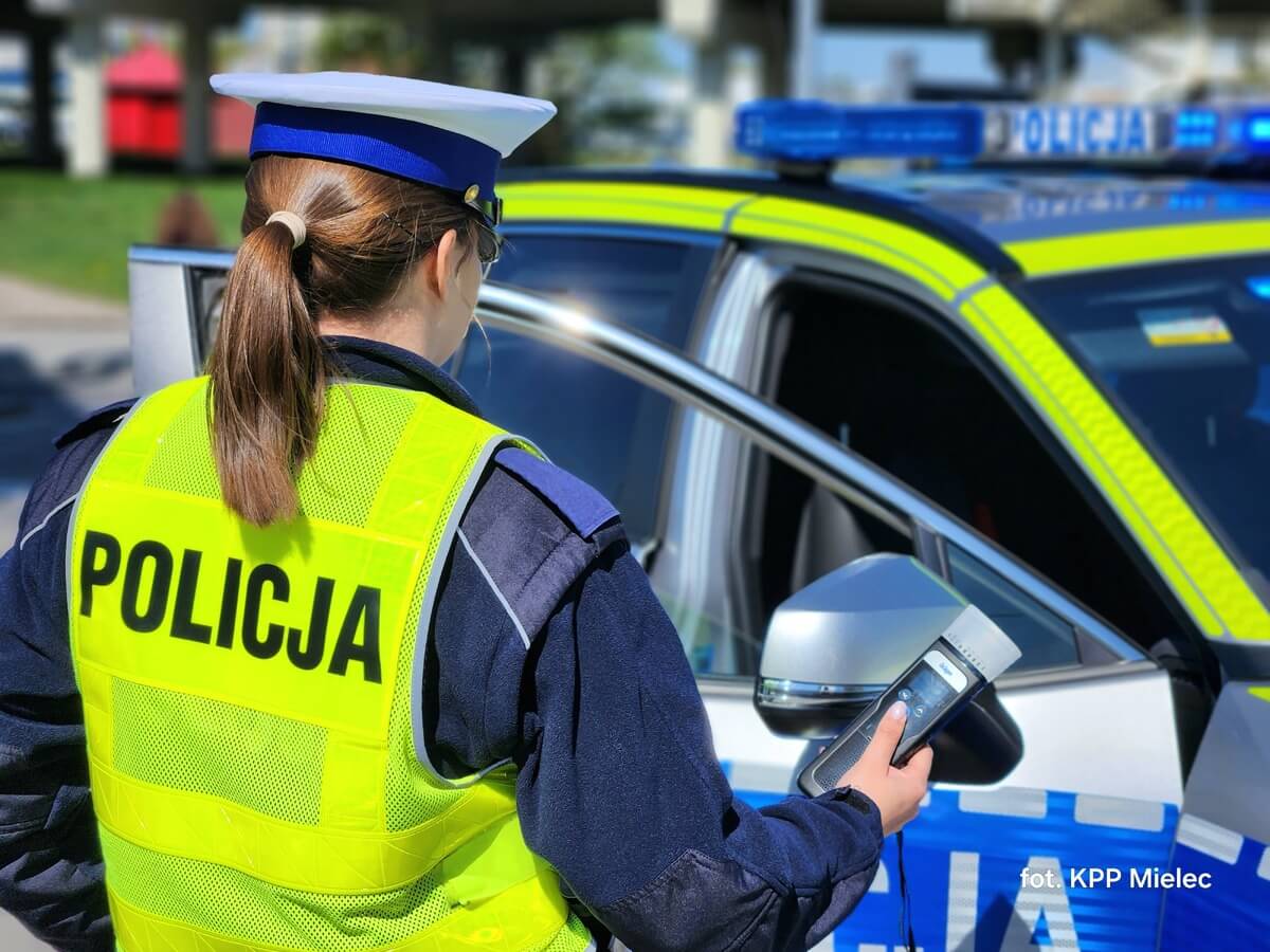 47-latka prowadziła Toyotę po alkoholu