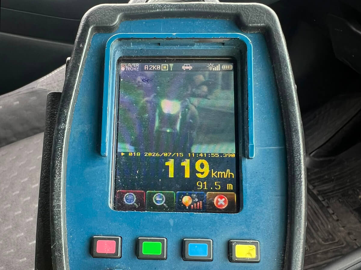 28-latek rozpędził motocykl do 119 km/h w terenie zabudowanym