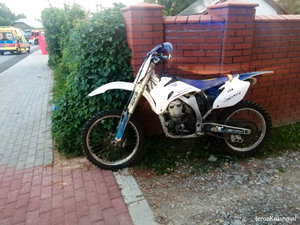 Tragedia w Turzym Polu. Nie żyje motocyklista, jego pasażer walczy o życie