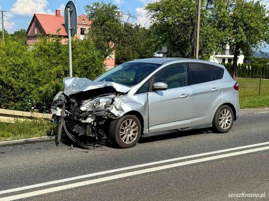 Ustrobna. Zderzenie trzech samochodów