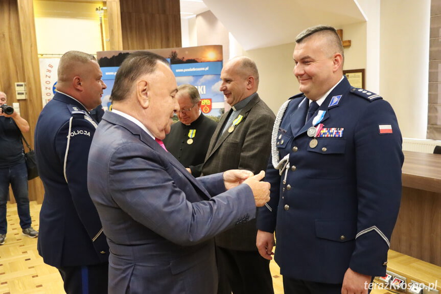 Święto Policji w Brzozowie: awanse, odznaczenia, podziękowania [ZDJĘCIA]