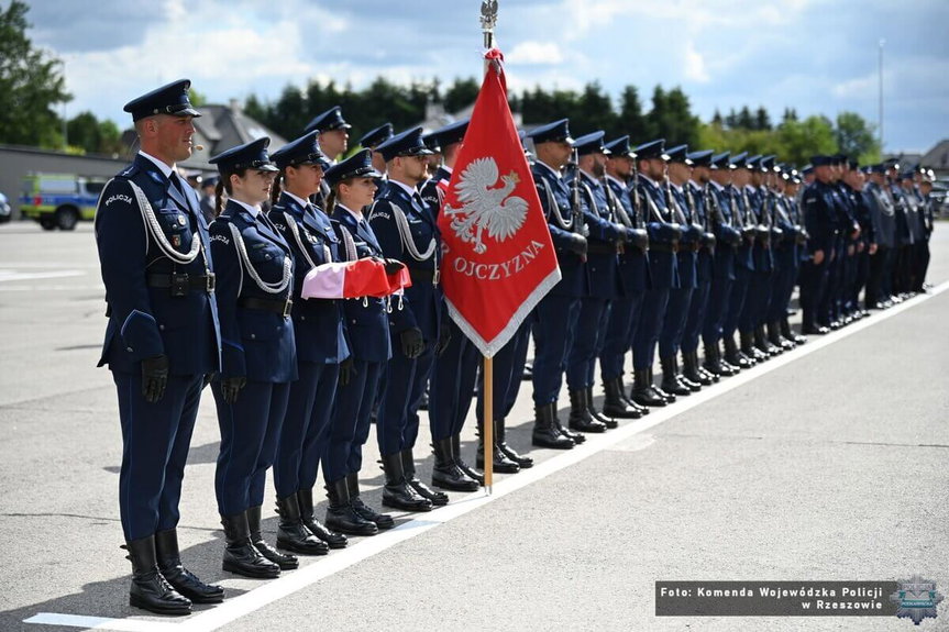 Policjanci z Podkarpacia wyróżnieni za służbę i zaangażowanie
