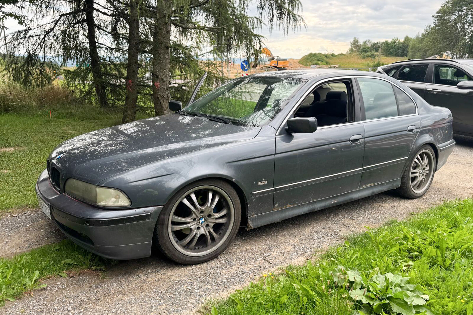 Kompletnie pijany kierował BMW