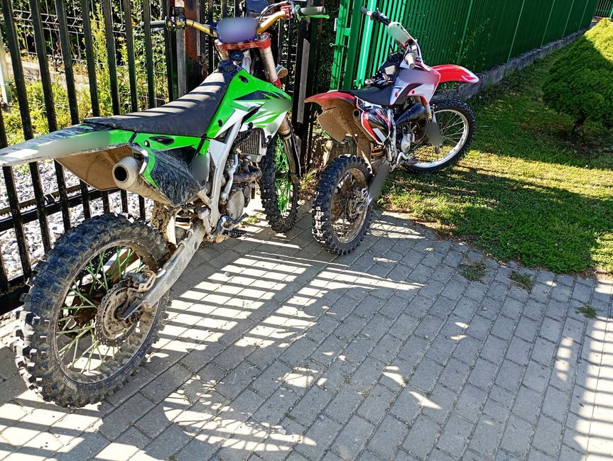 Dwa motocykle bez rejestracji i OC. Policja sprawdza też pochodzenie jednego z nich