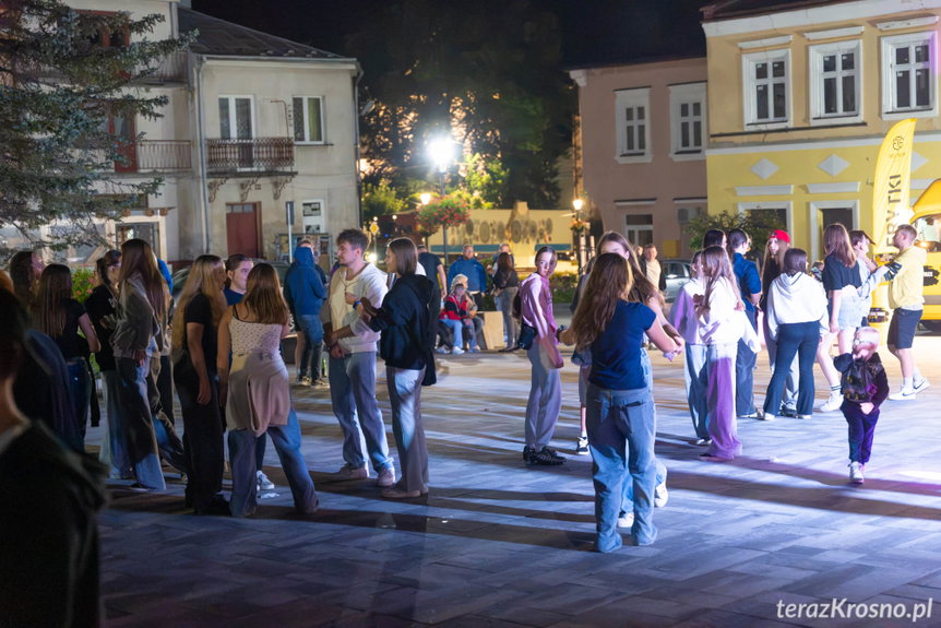 Potacówka w Dukli. Rynek zamienił się w parkiet