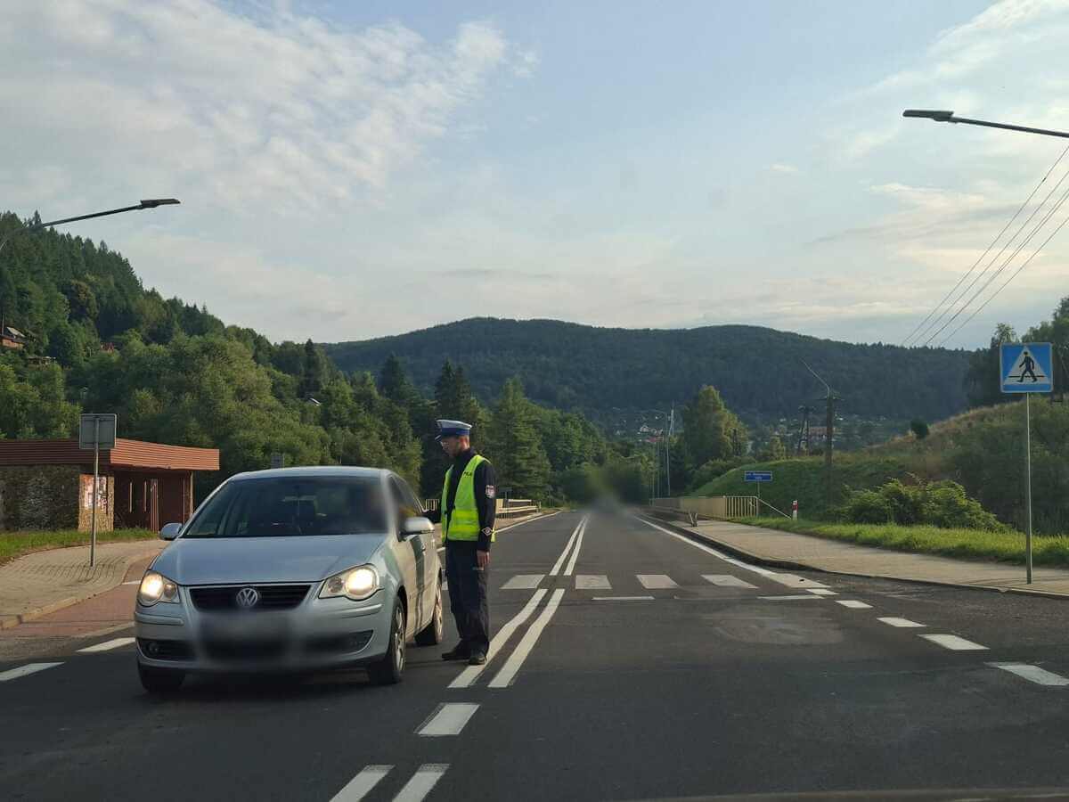 Trzeźwy poranek na drogach. Wpadła 45-letnia kierująca