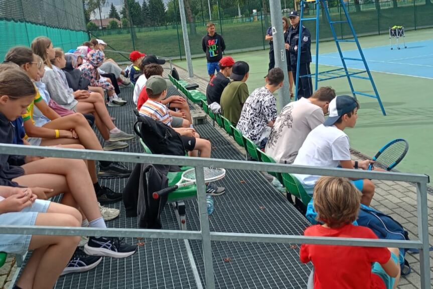 Policjanci i Sanepid wspólnie o bezpiecznych wakacjach