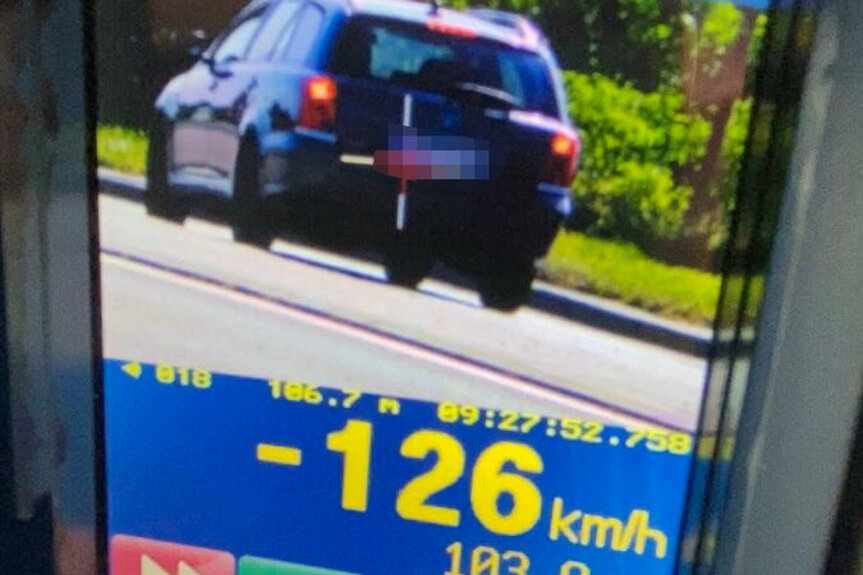 Pędził drogą krajową nr 28. Nie reagował na sygnały policji