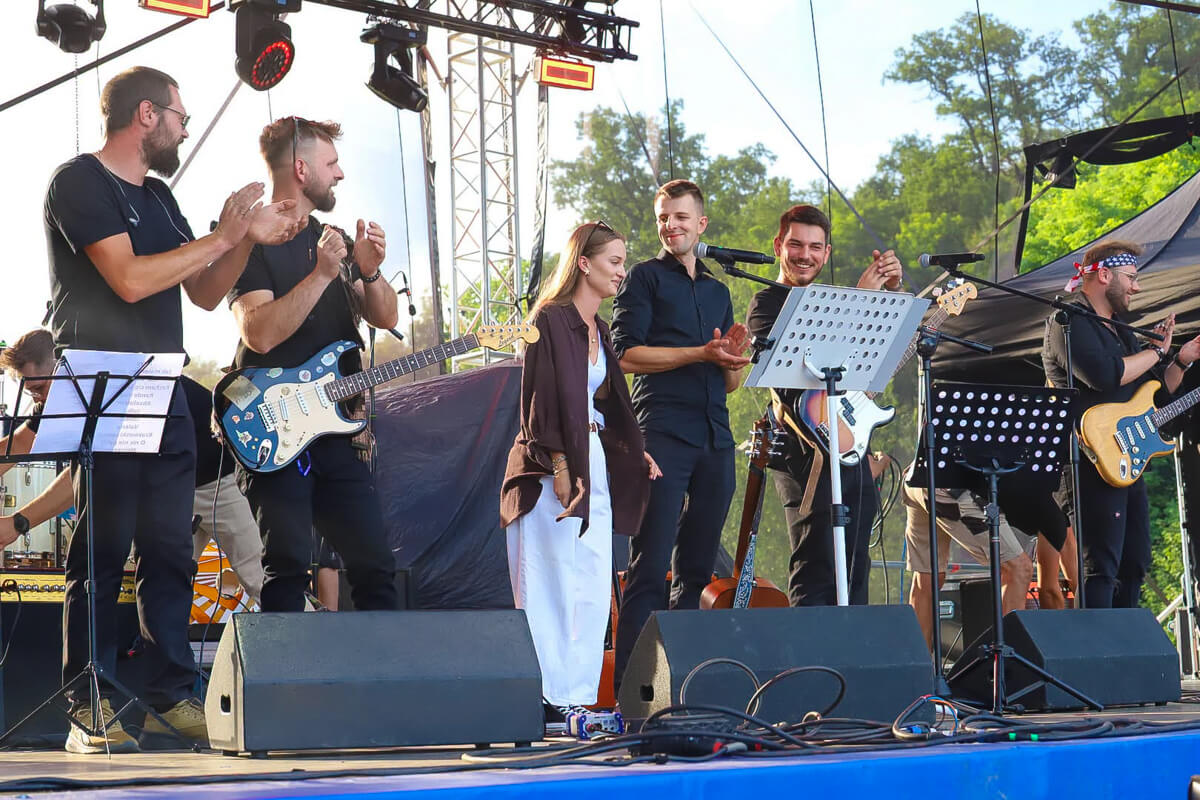 Młode talenty i rockowe brzmienia na scenie w Jedliczu