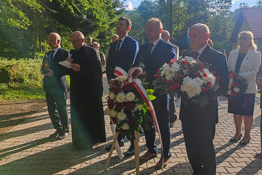 Pamięć, modlitwa i kwiaty. Tak uczczono ofiary ludobójstwa