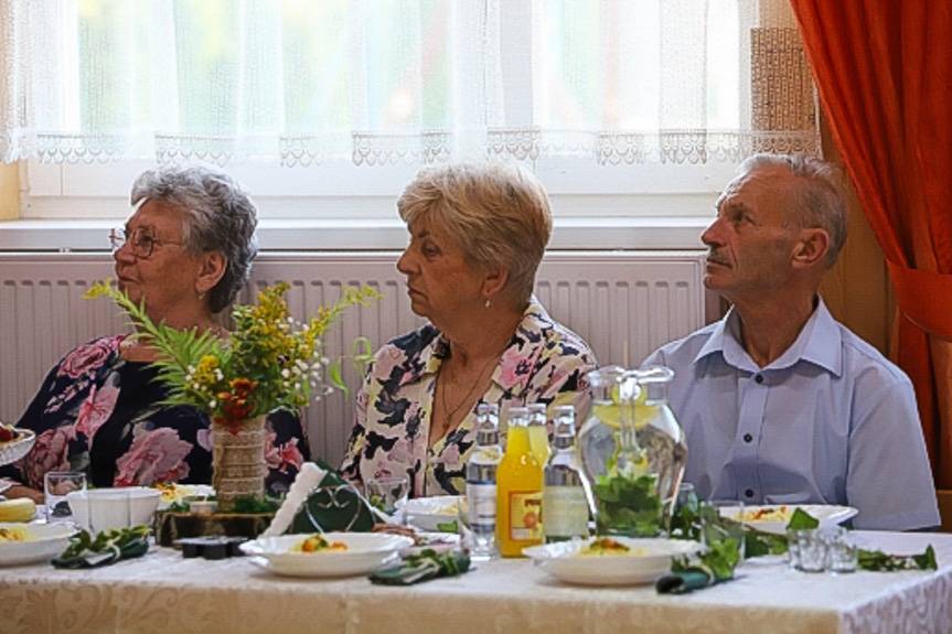 Seniorzy świętowali w Porębach