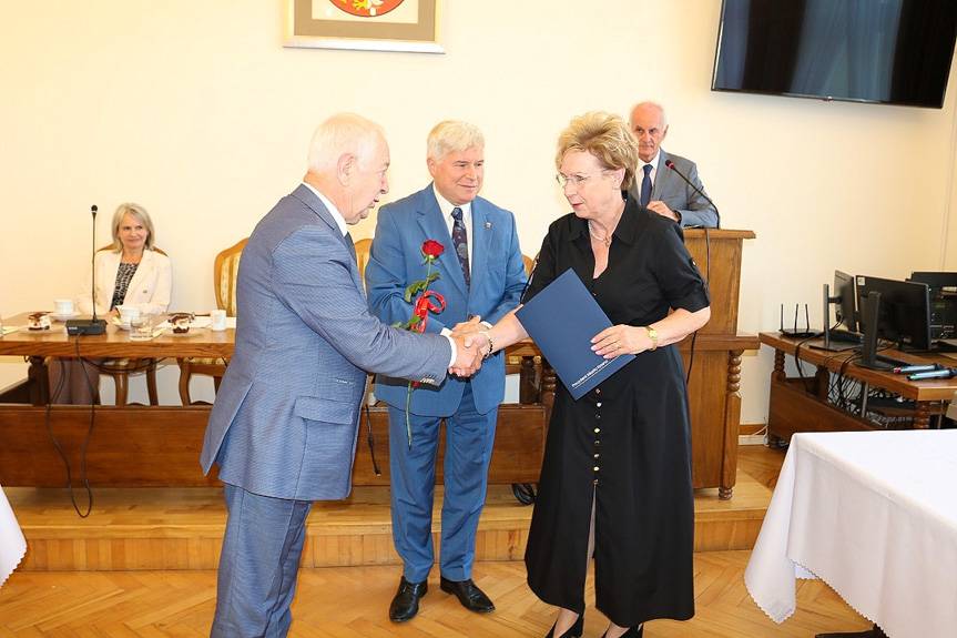 Prezydent Krosna nagrodził dyrektorów i nauczycieli