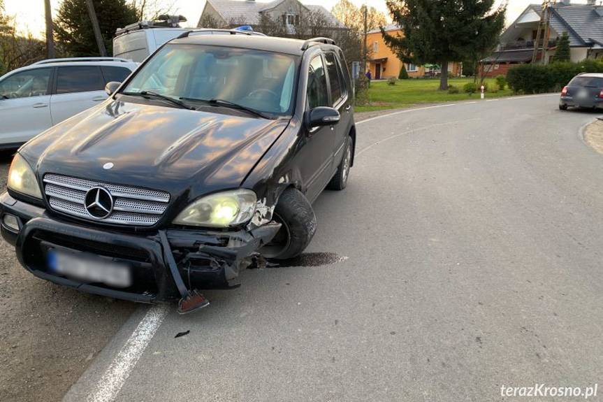 Zderzenie na łuku drogi