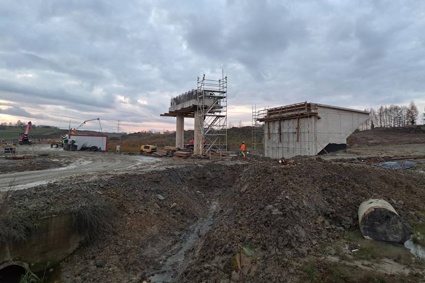 Co się dzieje na S19 Krosno - Miejsce Piastowe?