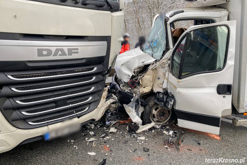 Wypadek w Barwinku, zderzenie trzech samochodów