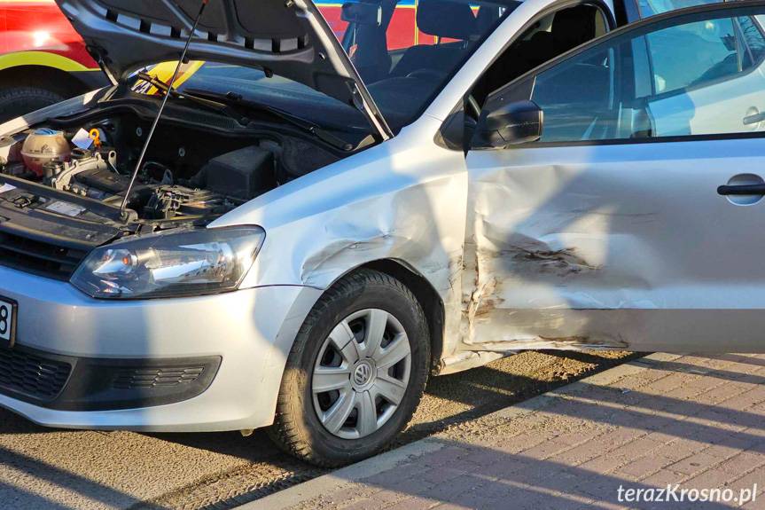 Zderzenie dwóch samochodów w Łężanach