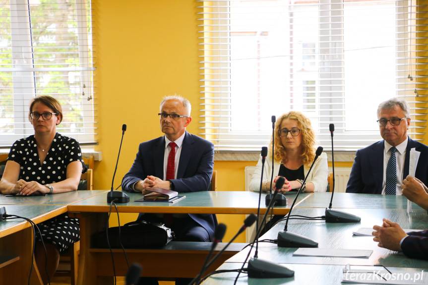 Grzegorz Półchłopek rozpoczął urzędowanie w Korczynie