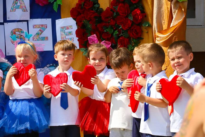 Przedszkolaki oczarowały serca rodziców