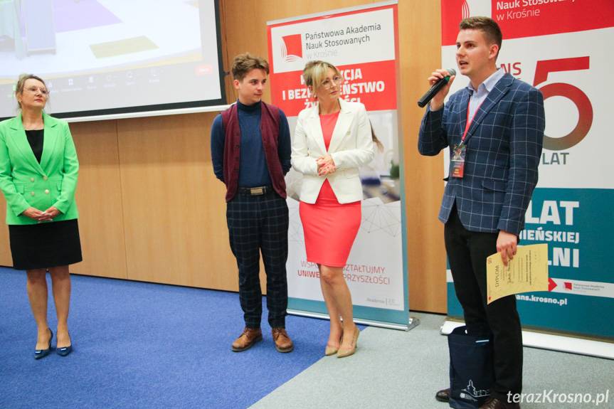Studenci z pasją. Ogólnopolska konferencja w PANS