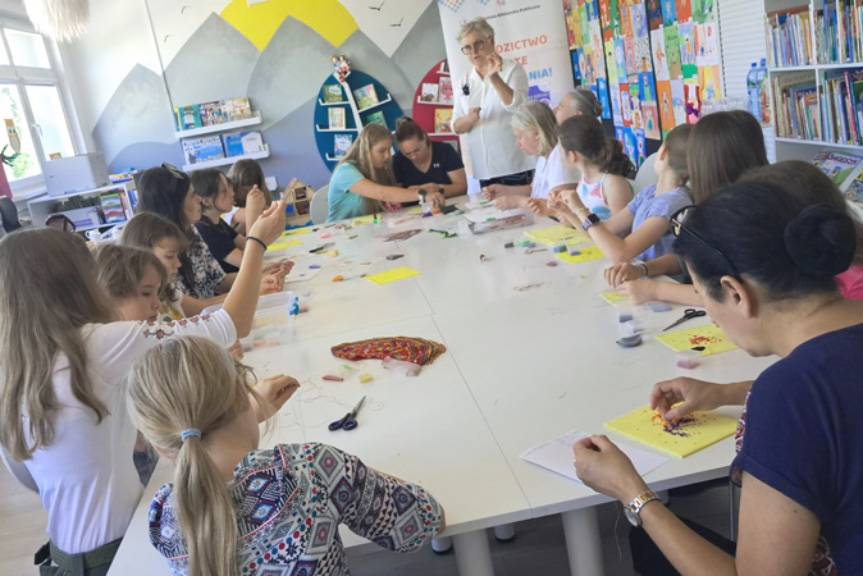 Krywulka dla małych i dużych w bibliotece