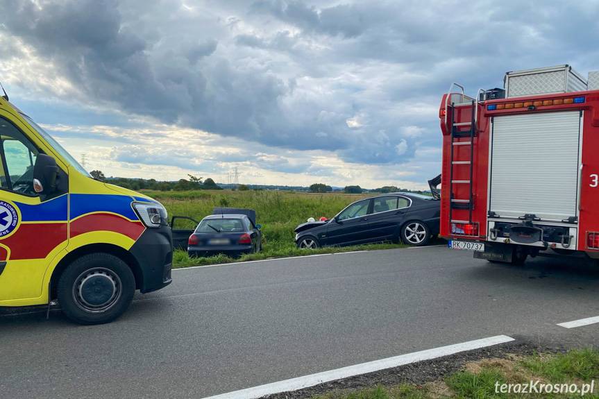 Czołowe zderzenie na Białobrzeskiej