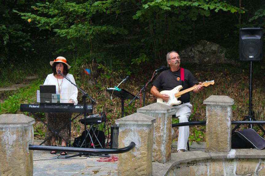 Magiczny wieczór przy Źródle Bełkotka