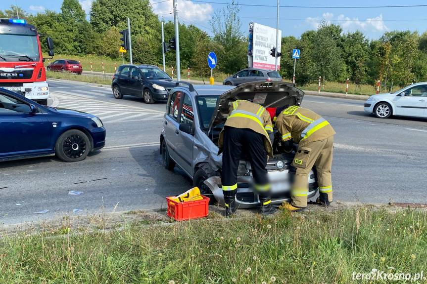 Zderzenie samochodów na Korczyńskiej