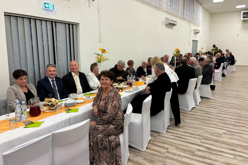 Niezapomniane chwile seniorów w Przybówce