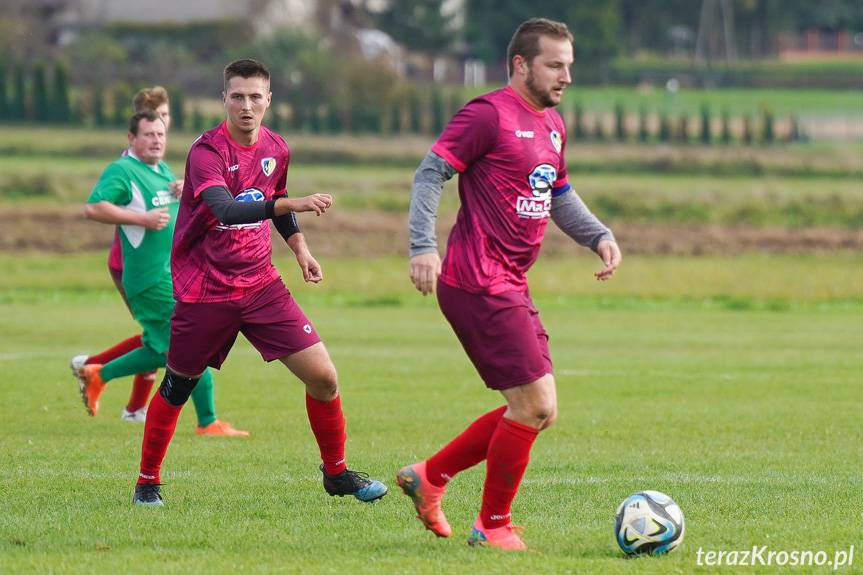 Łęki Strzyżowskie szorują dno tabeli. Rędzinianka Wojaszówka wygrywa derby