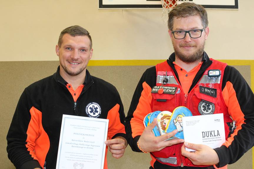 SP w Dukli dba o bezpieczeństwo. Uczniowie zostali przeszkoleni z pierwszej pomocy