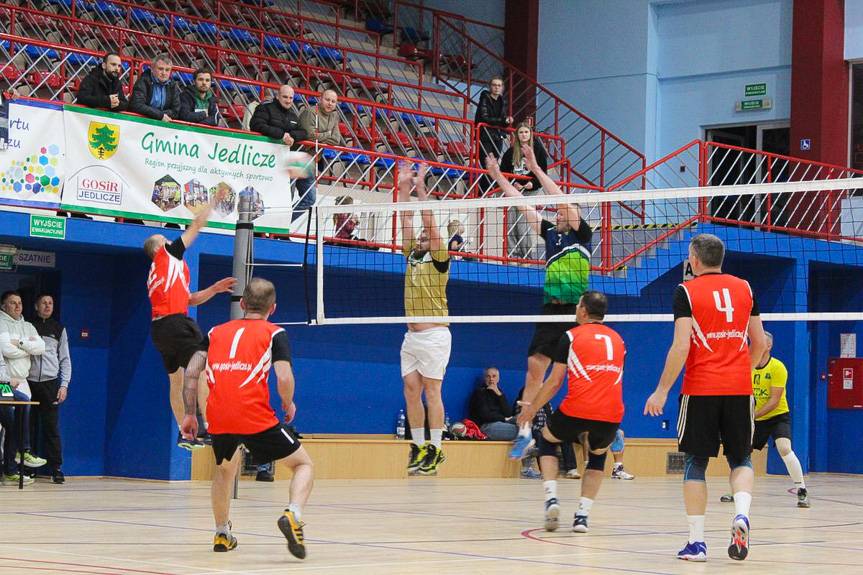 Amatorska Liga Siatkarska Jedlicze Volley wystartowała
