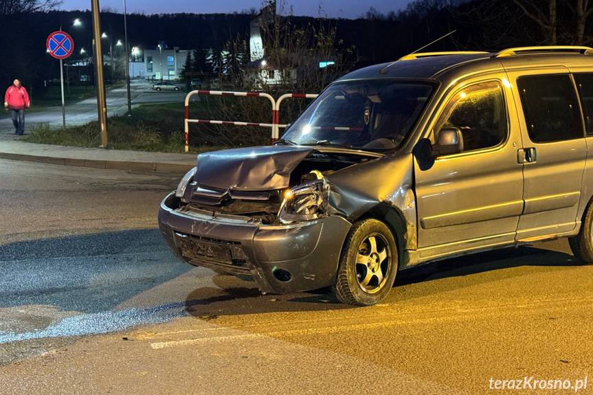 Zderzenie dwóch samochodów w Jedliczu