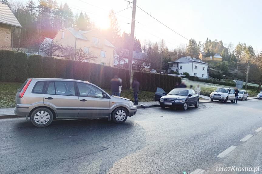 Zderzenie samochodów na DW991