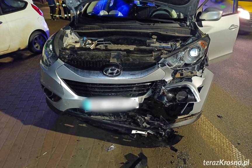 Zderzenie dwóch samochodów na DK28