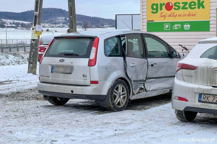Zderzenie dwóch samochodów w Bziance